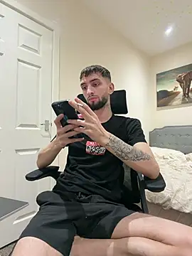 Juliann69Ramiro Chat XXX in diretta