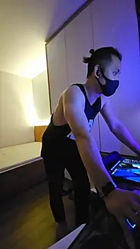 OnlyHand9x Pertunjukan Webcam