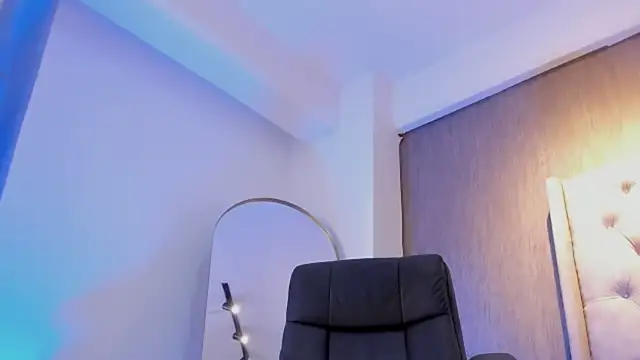 LeoHard__ Chat XXX in diretta