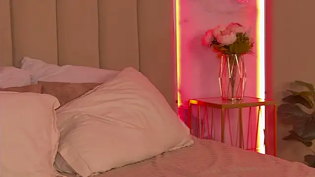 JuliaHotty_ 即時 XXX 聊天