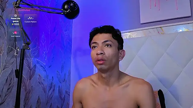 Luchoplayboy Chat XXX in diretta