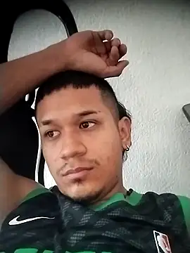 Paisa__Col77 Chat XXX in diretta