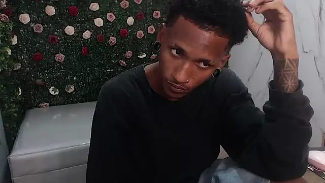 ManSant's Live XXX Chat