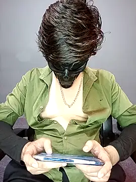 Ba_levi Chat XXX in diretta