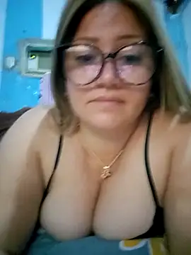 Carlotaazul webkamerás műsora