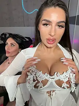 SluttyMaddy: απευθείας συνομιλία ΧΧΧ