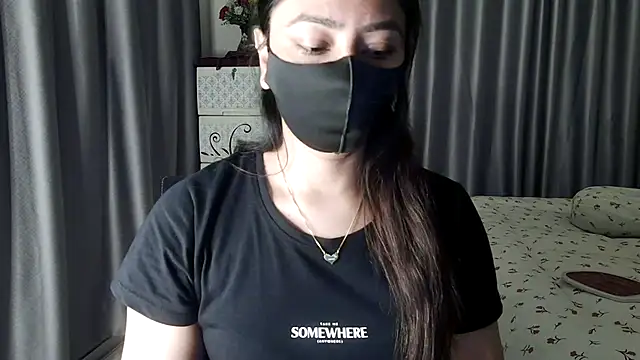 XXX chat uživo modela Sima--Roy