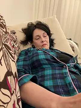 Show modela HotyEmily na web-kameri