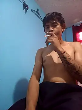 Horus__: διαδικτυακό σόου στην κάμερα