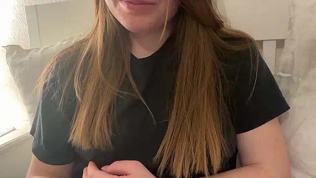 LucyschicktのライブXXXチャット