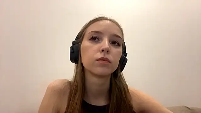 NovaXP: διαδικτυακό σόου στην κάμερα