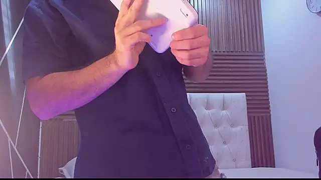 MaximusClark Adlı Modelin Canlı XXX Sohbeti