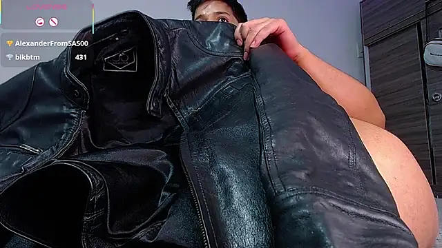 Randy_horny Adlı Modelin Canlı XXX Sohbeti