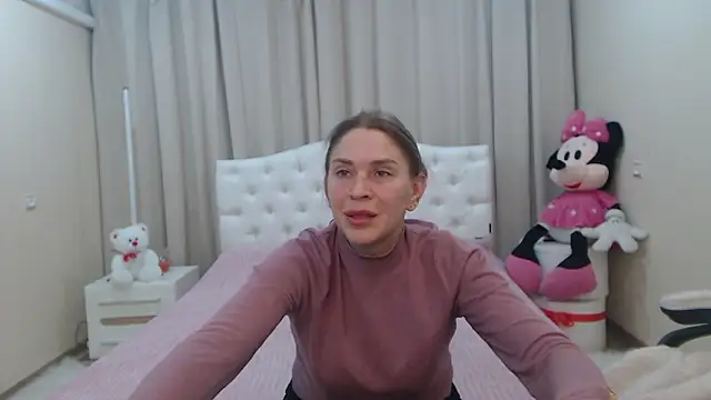 TessaDaybreak 即時 XXX 聊天