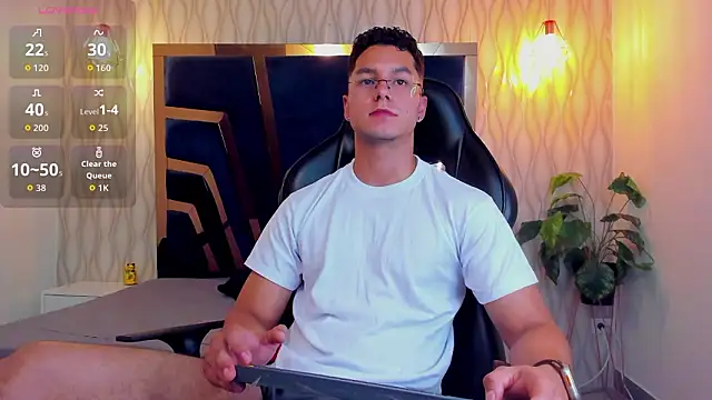 Noah_Clarkk Adlı Modelin Canlı XXX Sohbeti