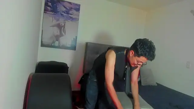 Adonibaskerville4 Adlı Modelin Canlı XXX Sohbeti