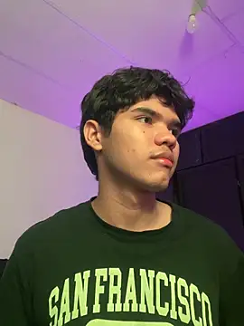 Camii_pink Adlı Modelin Canlı XXX Sohbeti