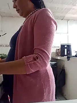 Chat +18 de amatista_3012 ao vivo