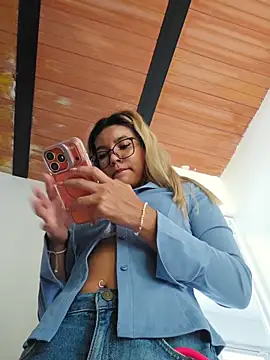 Chat XXX ao vivo de Pretty_roxxyy