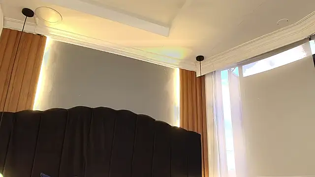 Онлайн чат XXX LiaMonroee_