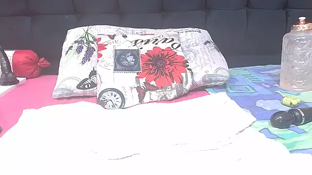 XXX chat uživo modela massive_booty25