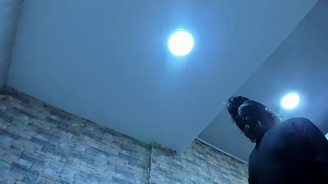 valen_gill's Live XXX Chat