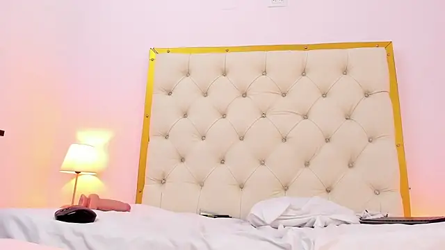 Lia_Latte live XXX chat