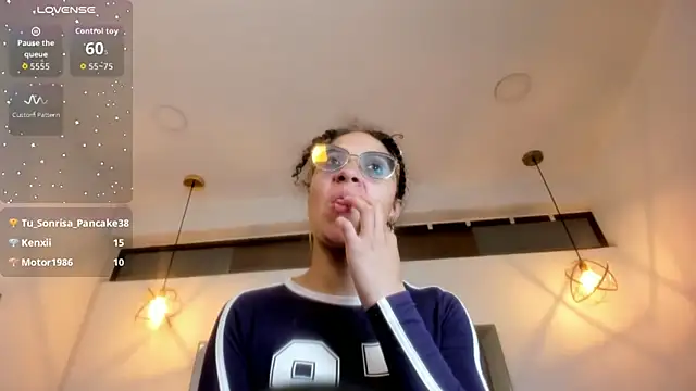 Hanna_Cornee_: απευθείας συνομιλία ΧΧΧ