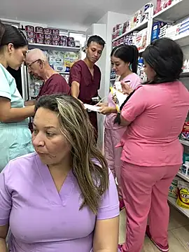 kandalove: διαδικτυακό σόου στην κάμερα