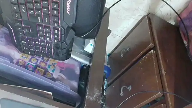 Chat +18 de luisahot_9727 ao vivo