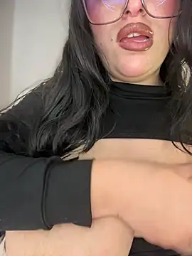 Wkatte Adlı Modelin Canlı XXX Sohbeti