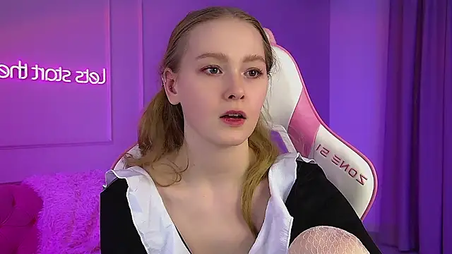 AgataFoxley's Live XXX Chat