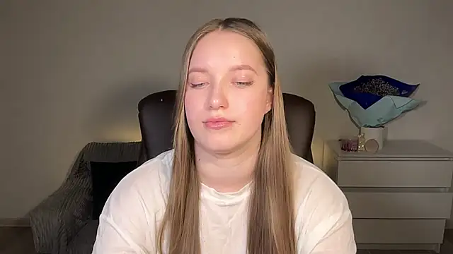 EvaMaddison: онлайн-секс-чат