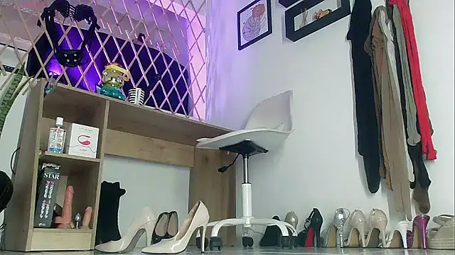 myla_sarah live XXX chat