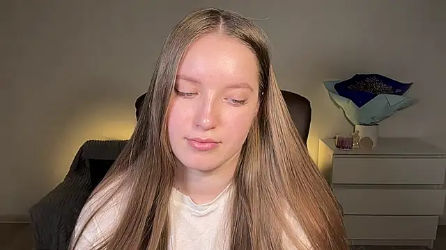 EvaMaddison: απευθείας συνομιλία ΧΧΧ