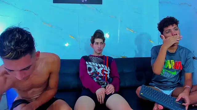 Spicy_guys' Webcam Show