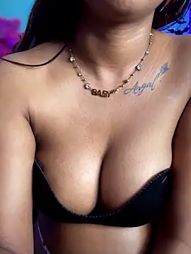 lilliiilliiilliln Live XXX chat