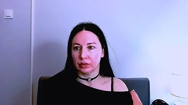 Онлайн чат XXX MiaFair