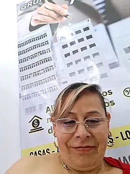 Cinthya--のライブXXXチャット