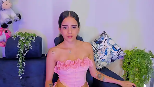 emilyclay_1's Live XXX Chat