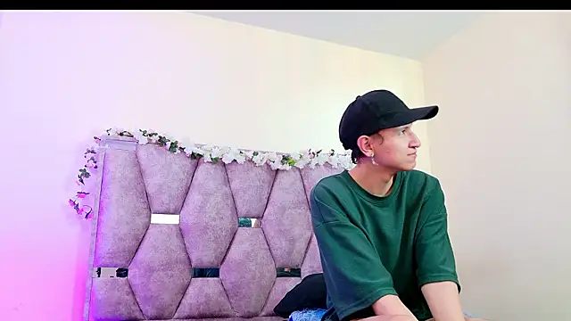 Chat XXX en directo de iris_and_damian