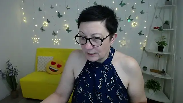 EmilyL0ve's Live XXX Chat
