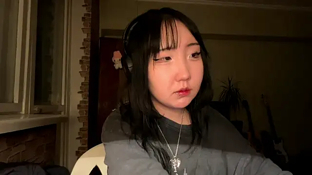 Yunananaa Chat XXX live