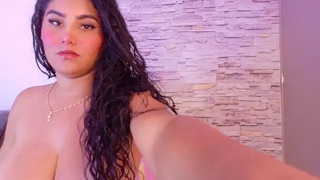 liz_monserrat_1 Adlı Modelin Canlı XXX Sohbeti