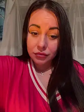 DaisyStreet Adlı Modelin Canlı XXX Sohbeti