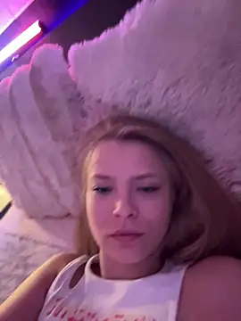 AnastasiaAniess Adlı Modelin Canlı XXX Sohbeti