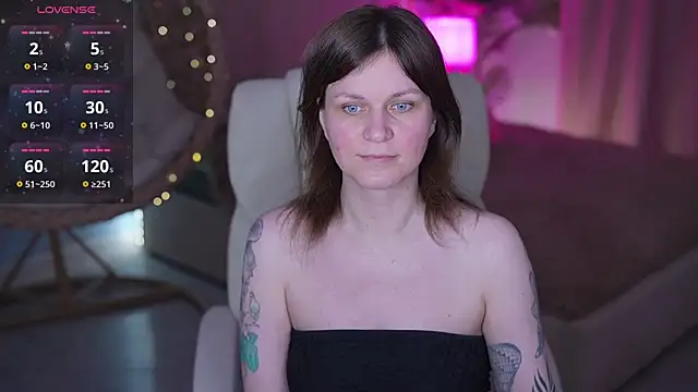 TinaMelt Chat XXX in diretta