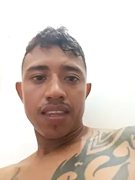 DuvanProces: διαδικτυακό σόου στην κάμερα