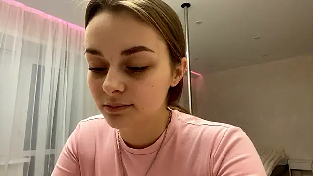 GeralynChiszar Live XXX-chat