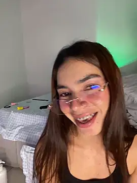 Eveliin_ruiz 现场XXX聊天